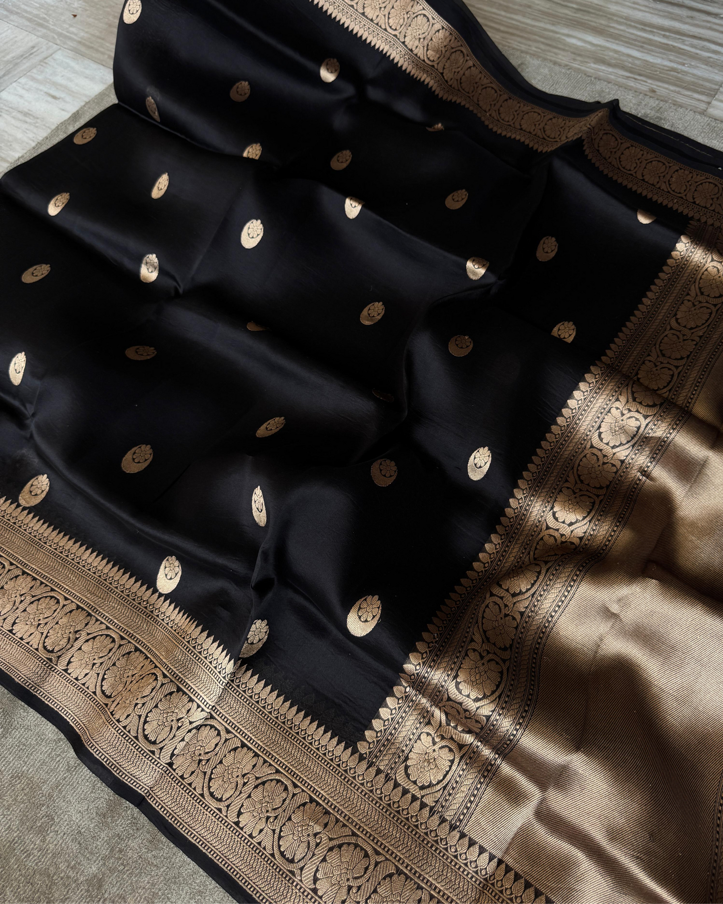 Black Chand Tara Pure Banarasi Kora Silk Saree