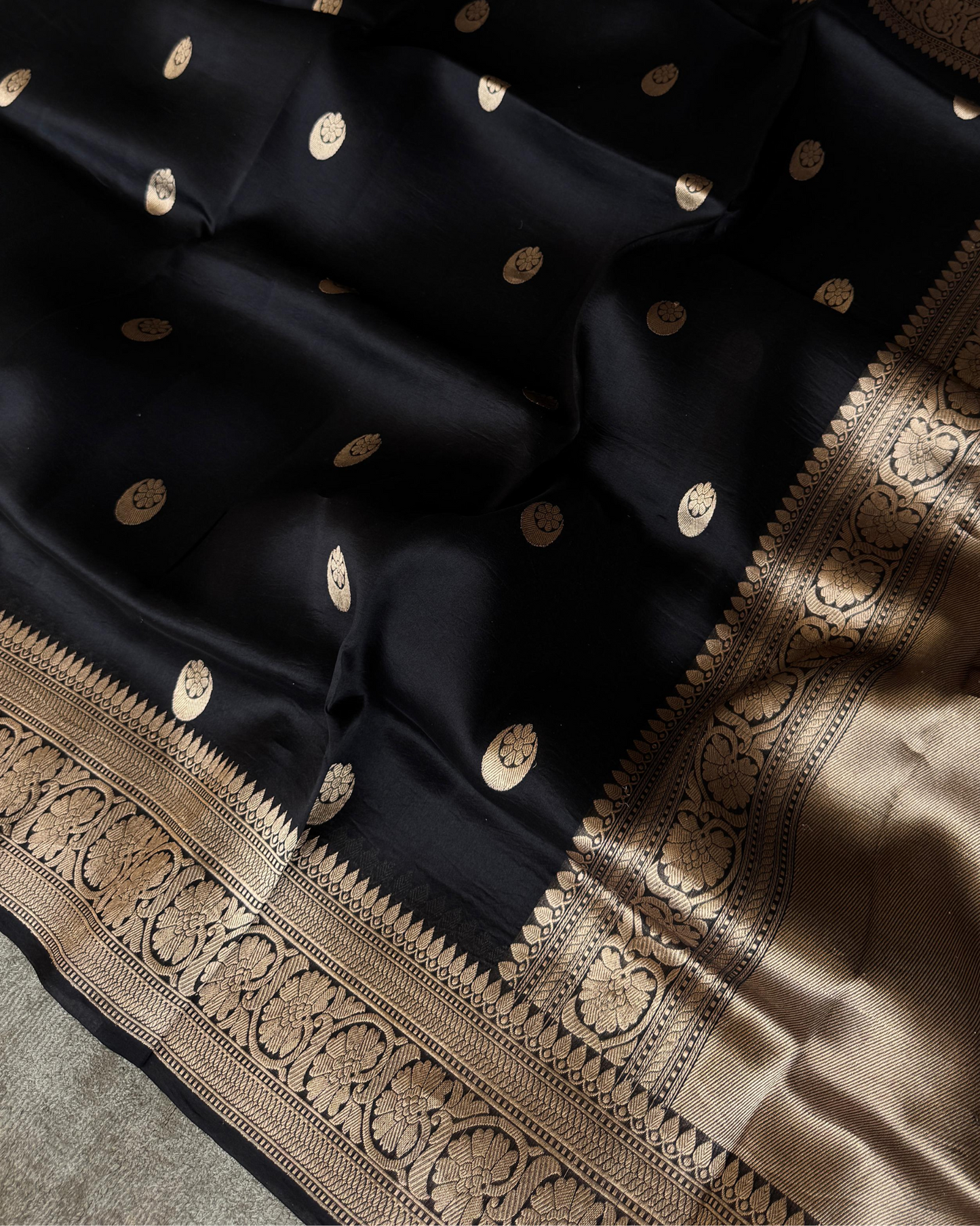 Black Chand Tara Pure Banarasi Kora Silk Saree