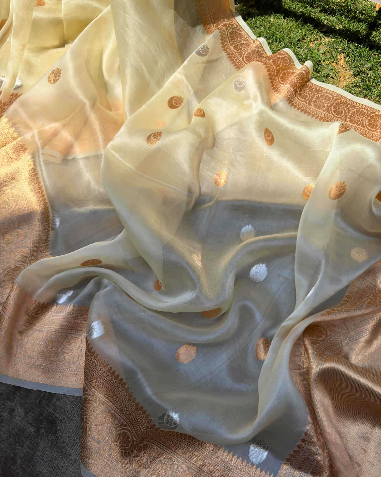 White-Gold Chand Tara Pure Banarasi Kora Silk Saree
