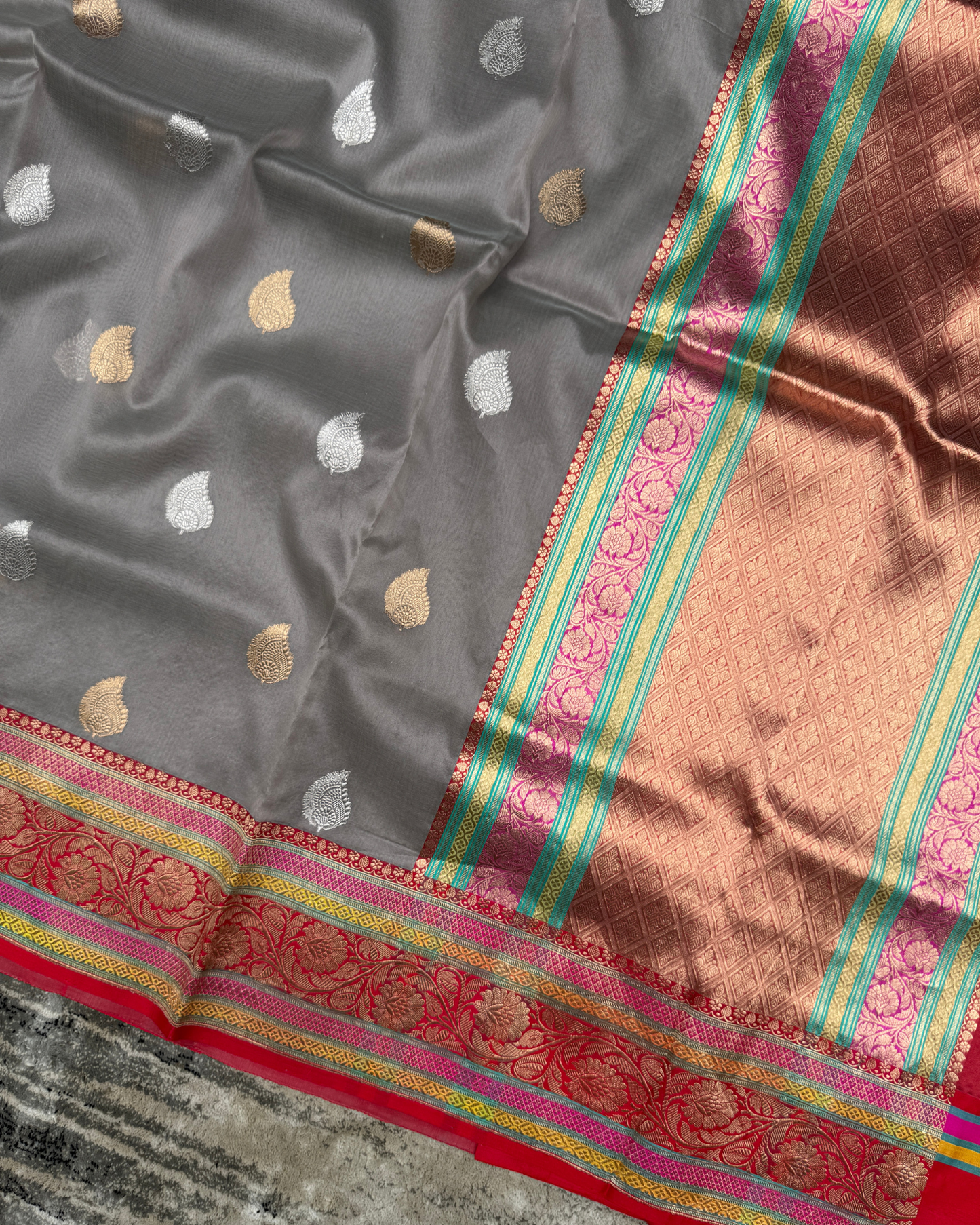 Grey Banarasi Handloom Double Kora Katan Handloom Saree