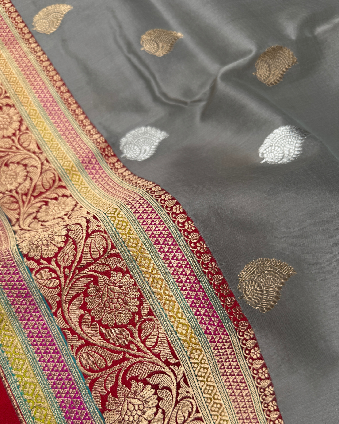 Grey Banarasi Handloom Double Kora Katan Handloom Saree