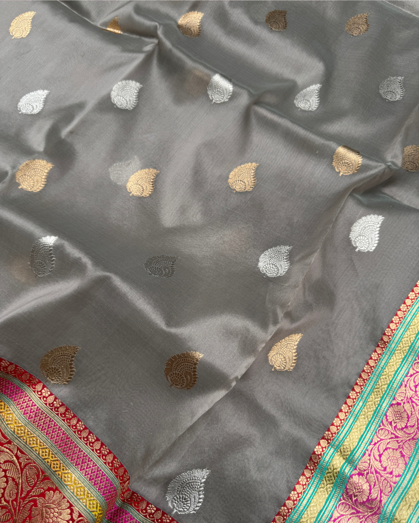 Grey Banarasi Handloom Double Kora Katan Handloom Saree