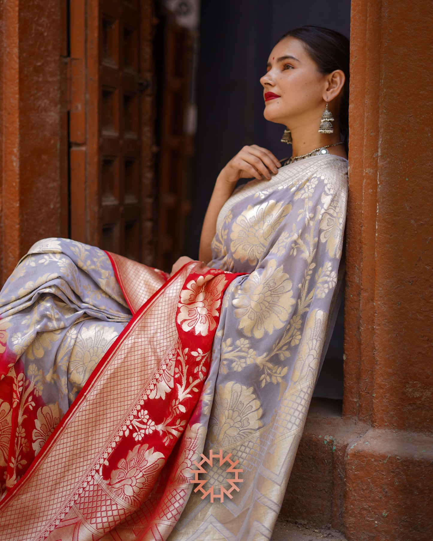 Silver & Crimson Banarasi Khaddi Georgette Handloom Saree