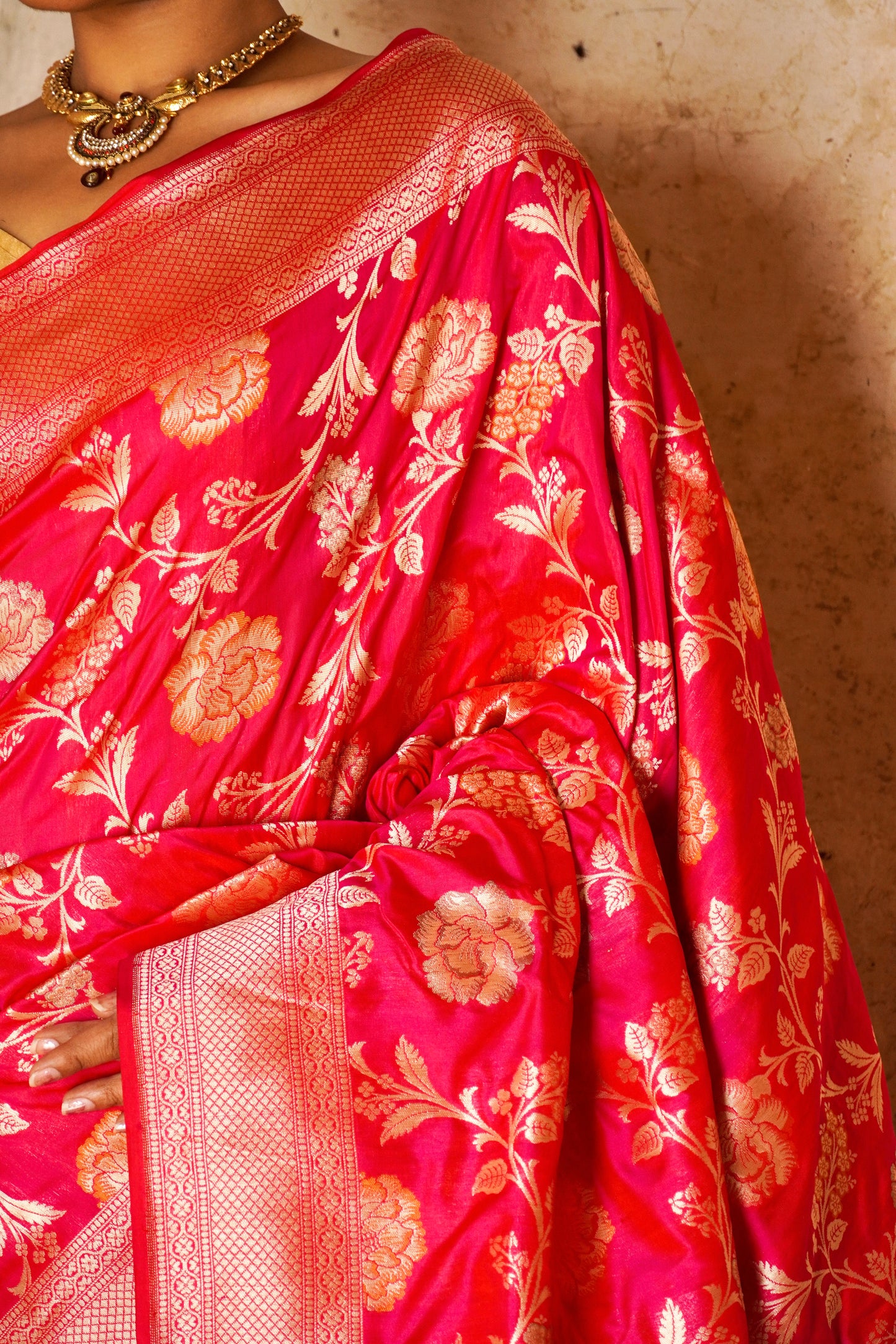 'Aayat' Floral Tilfi Banarasi Katan Jaal Saree