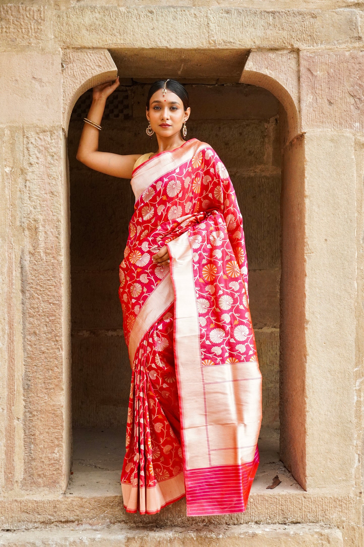 'Aayat' Red Katan Floral Tilfi Banarasi Jaal Saree
