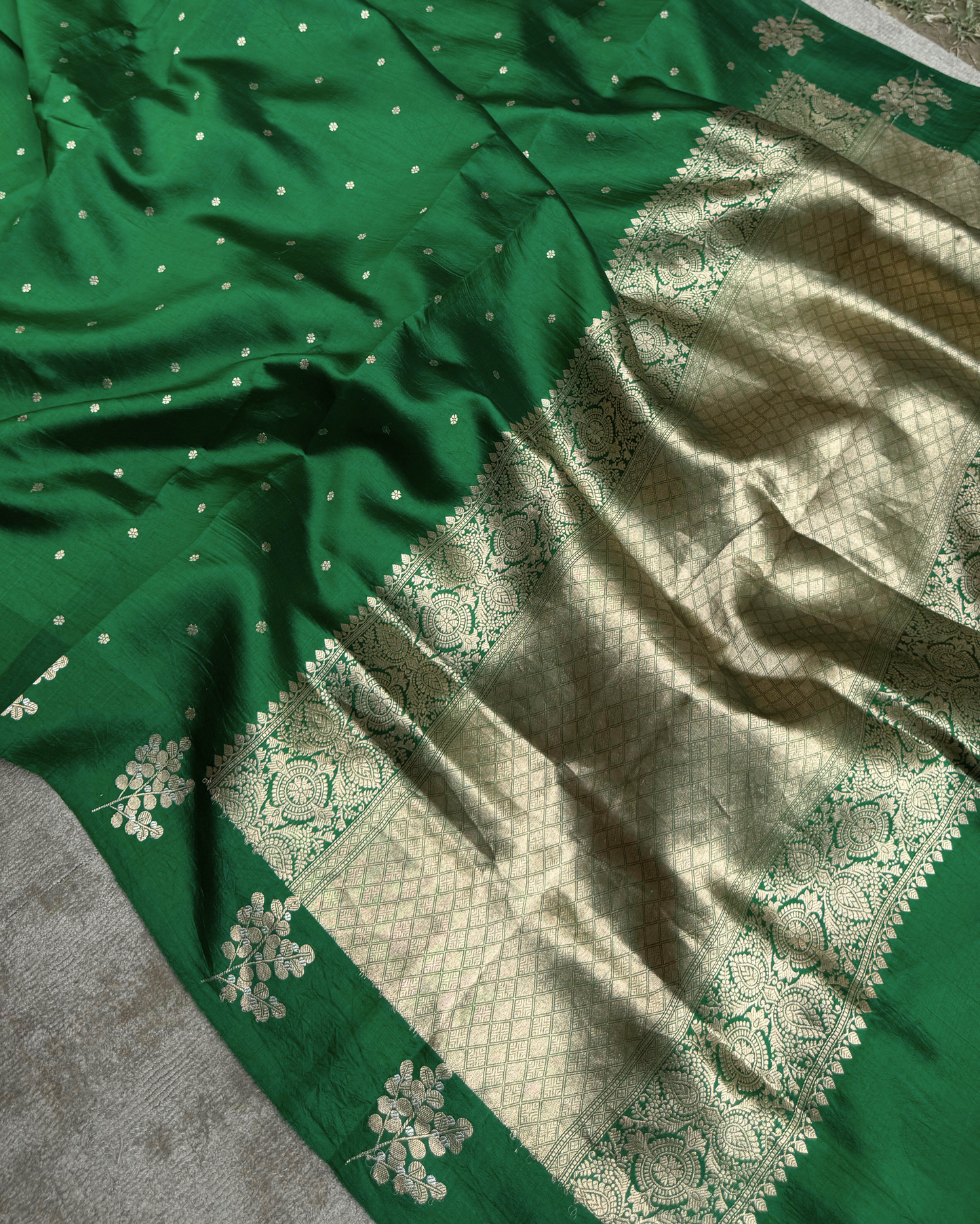 Dare Green Pure Banarasi Mulberry Soft Silk Saree