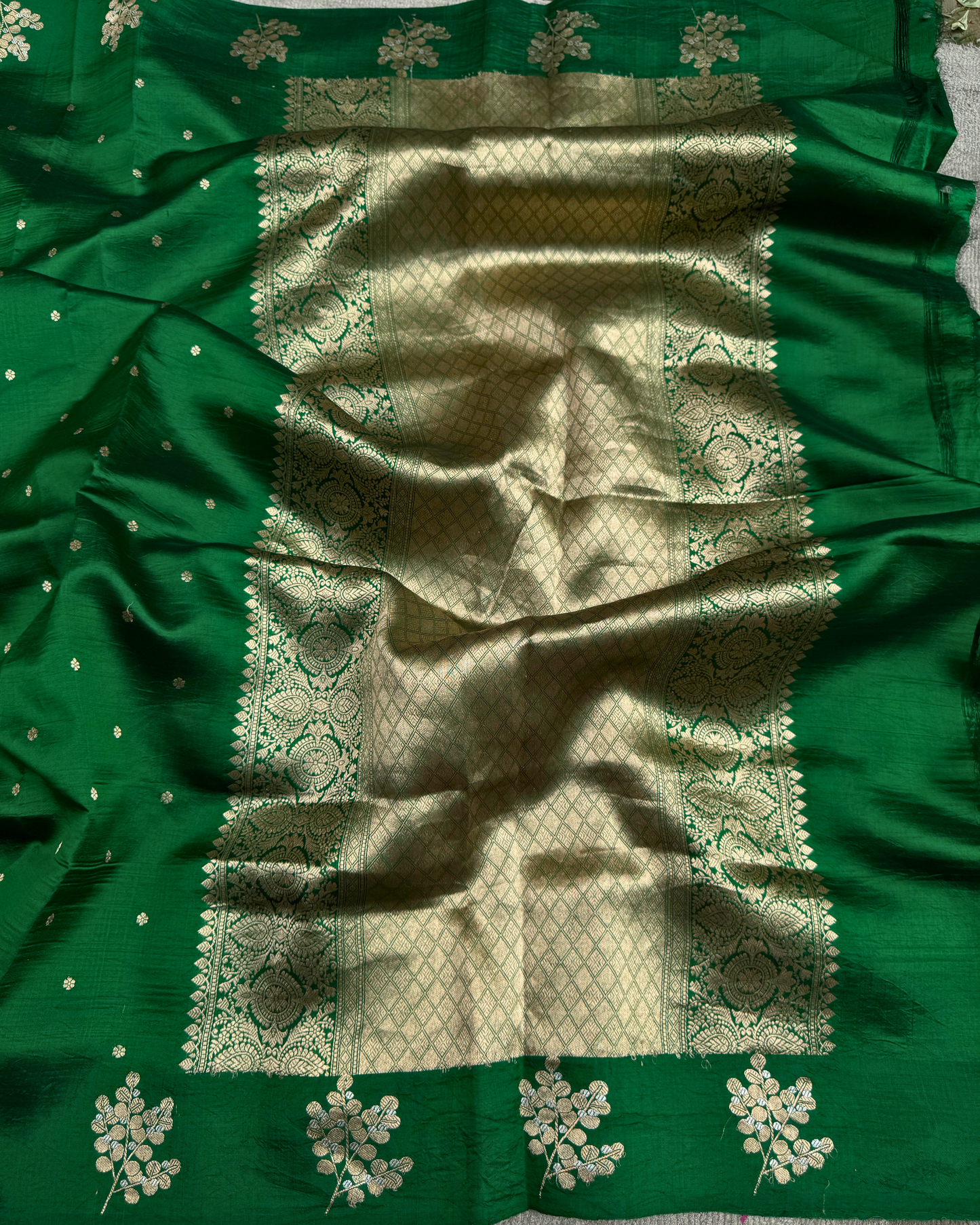 Dare Green Pure Banarasi Mulberry Soft Silk Saree