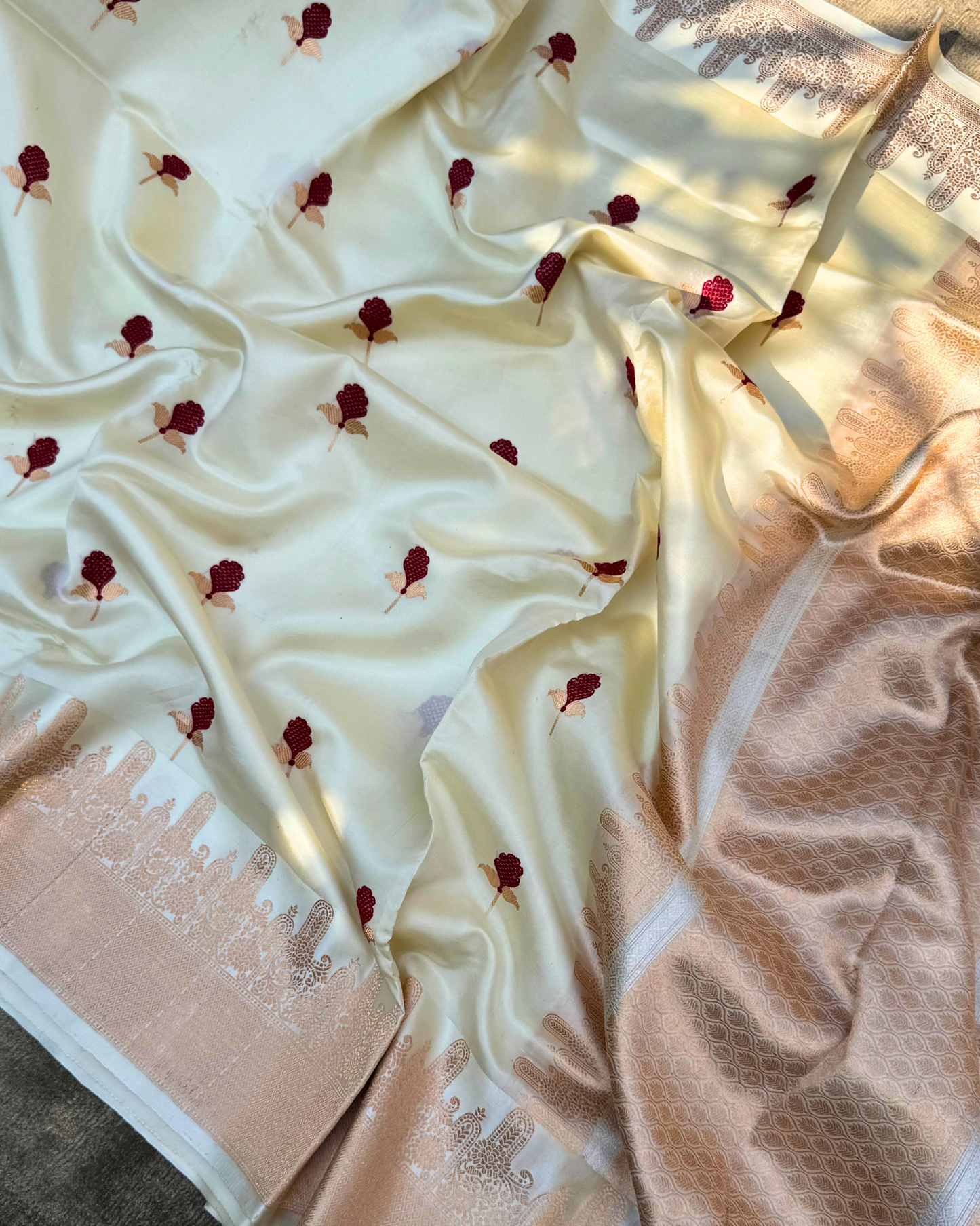 White Pure Banarasi Mulberry Soft Silk Saree