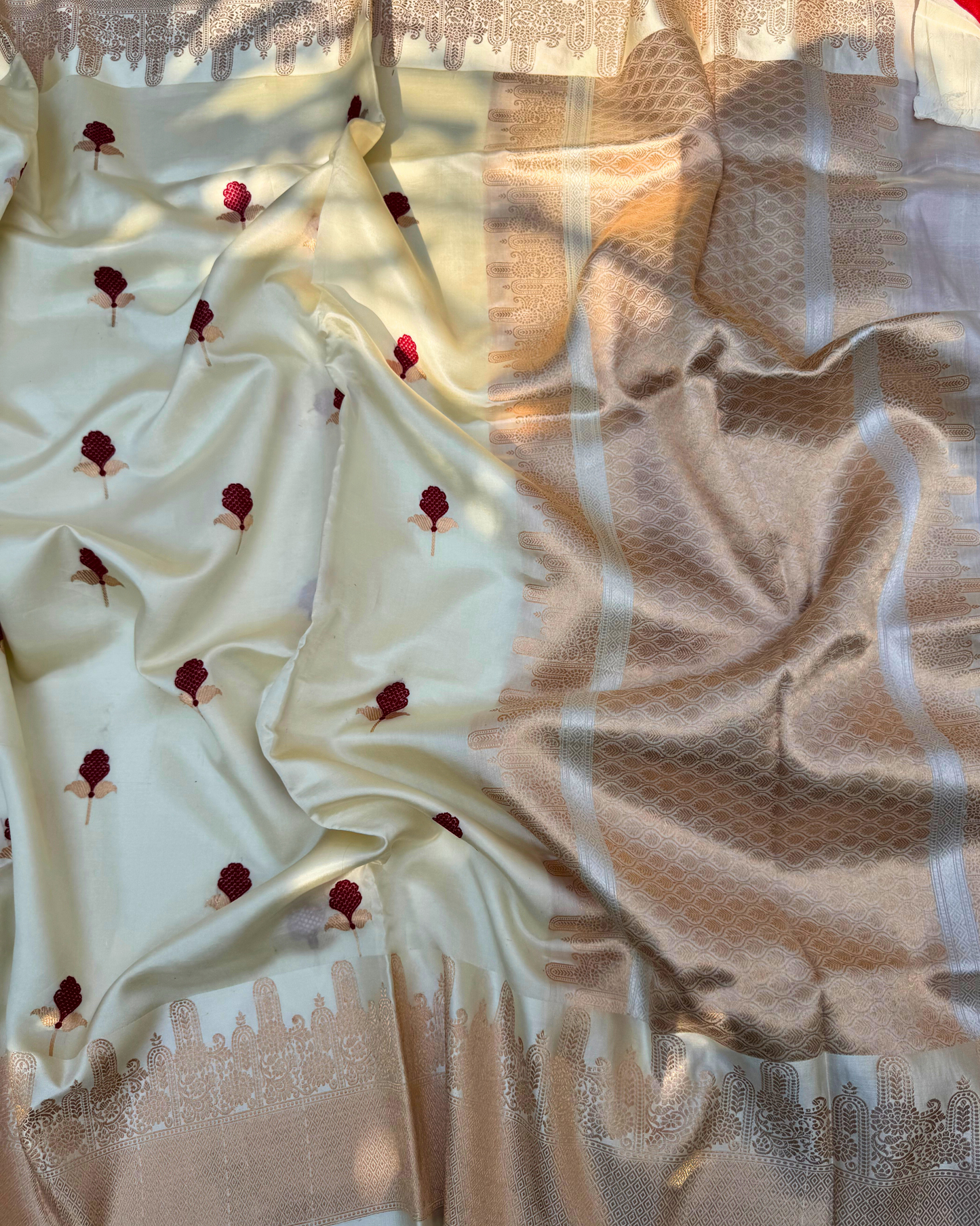 White Pure Banarasi Mulberry Soft Silk Saree