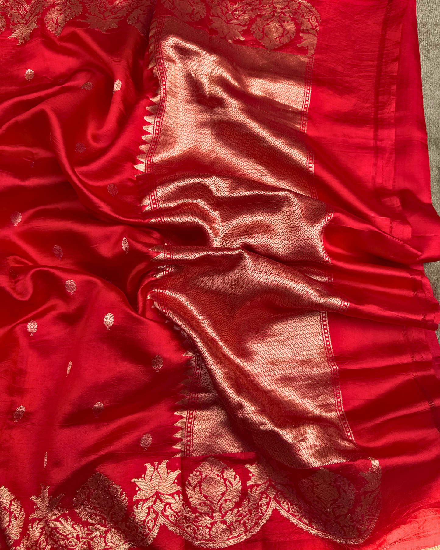 Red Pure Banarasi Mulberry Soft Silk Saree