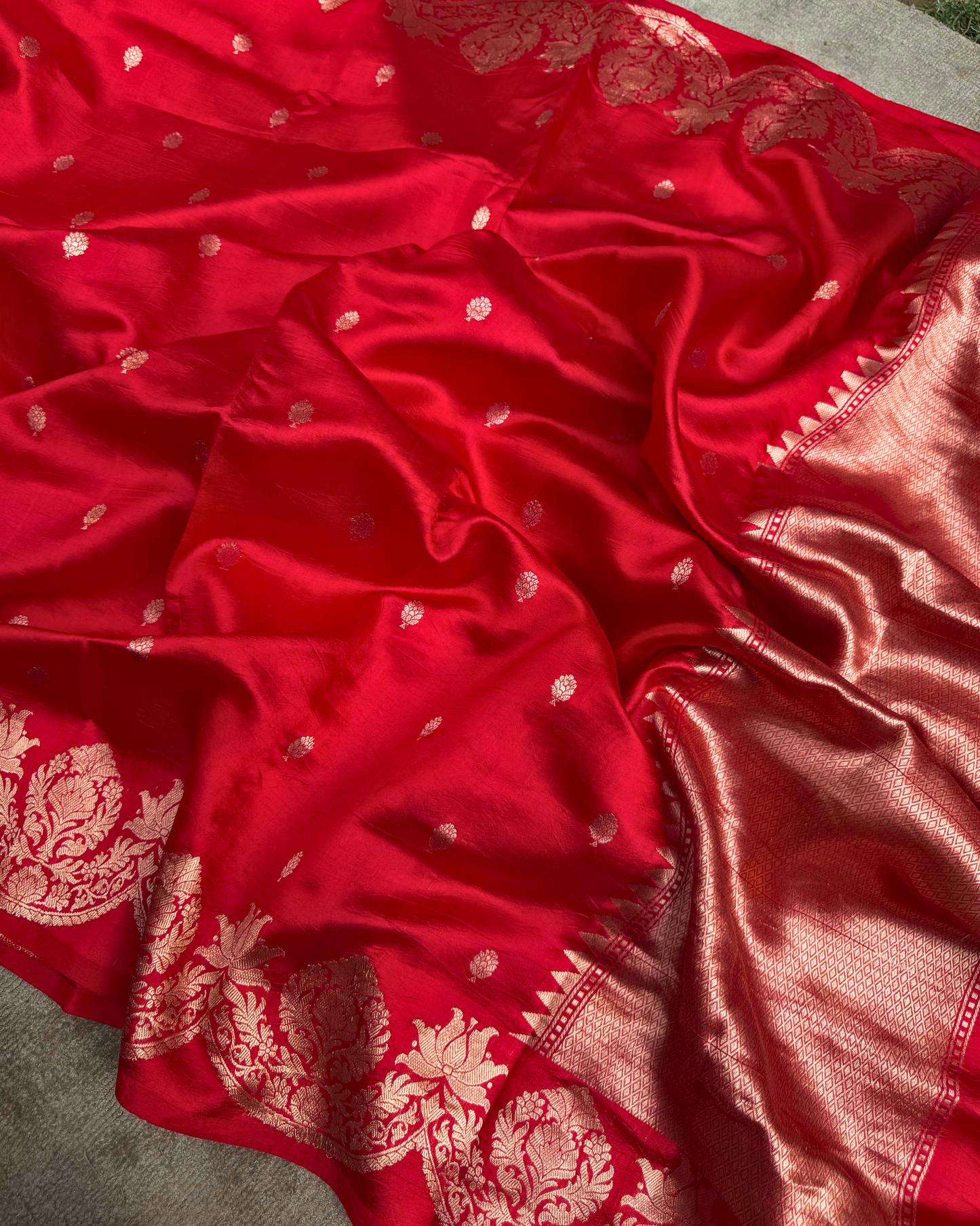 Red Pure Banarasi Mulberry Soft Silk Saree