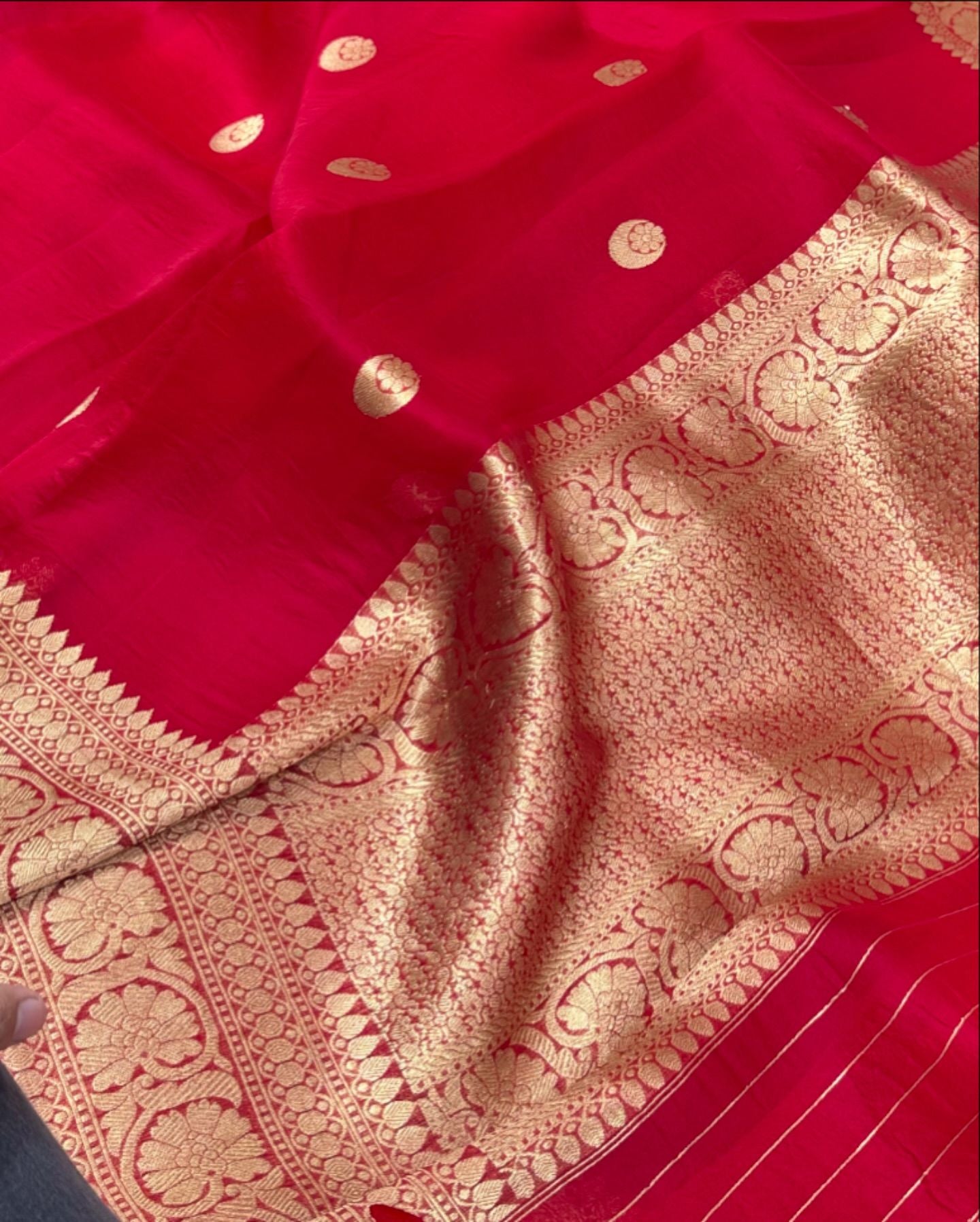 Red Chand Tara Pure Banarasi Kora Silk Saree