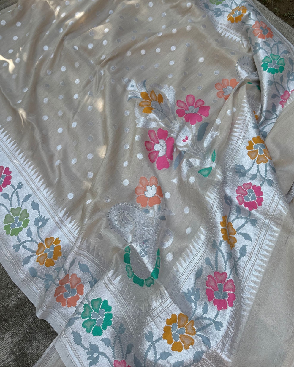 Handwoven pallu on pure Banarasi Tussar Georgette saree from Varanasi