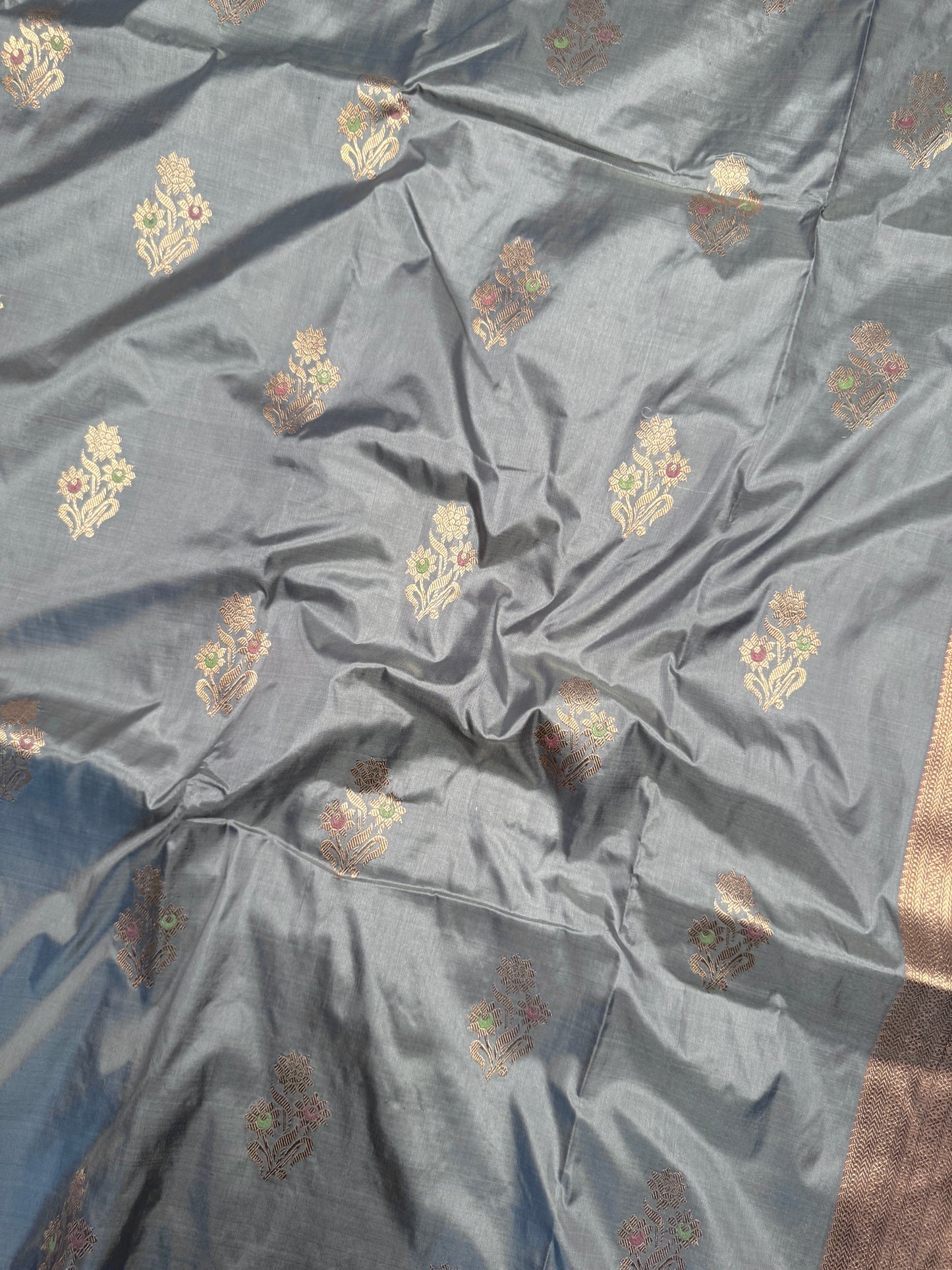 Powder Blue Pure Katan Silk Kadwa Handwoven Banarasi Saree