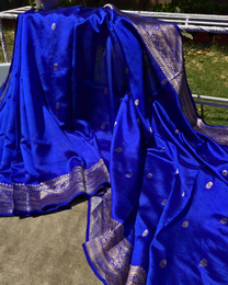 Ornate floral border and pallu weave of dark blue pure Mulberry soft silk saree