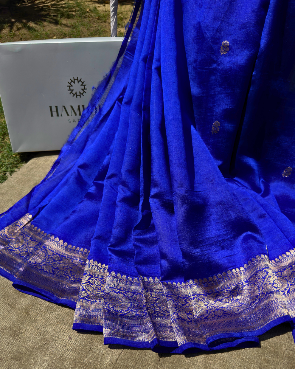 Artisan handloom craftsmanship on dark blue pure Mulberry soft silk saree