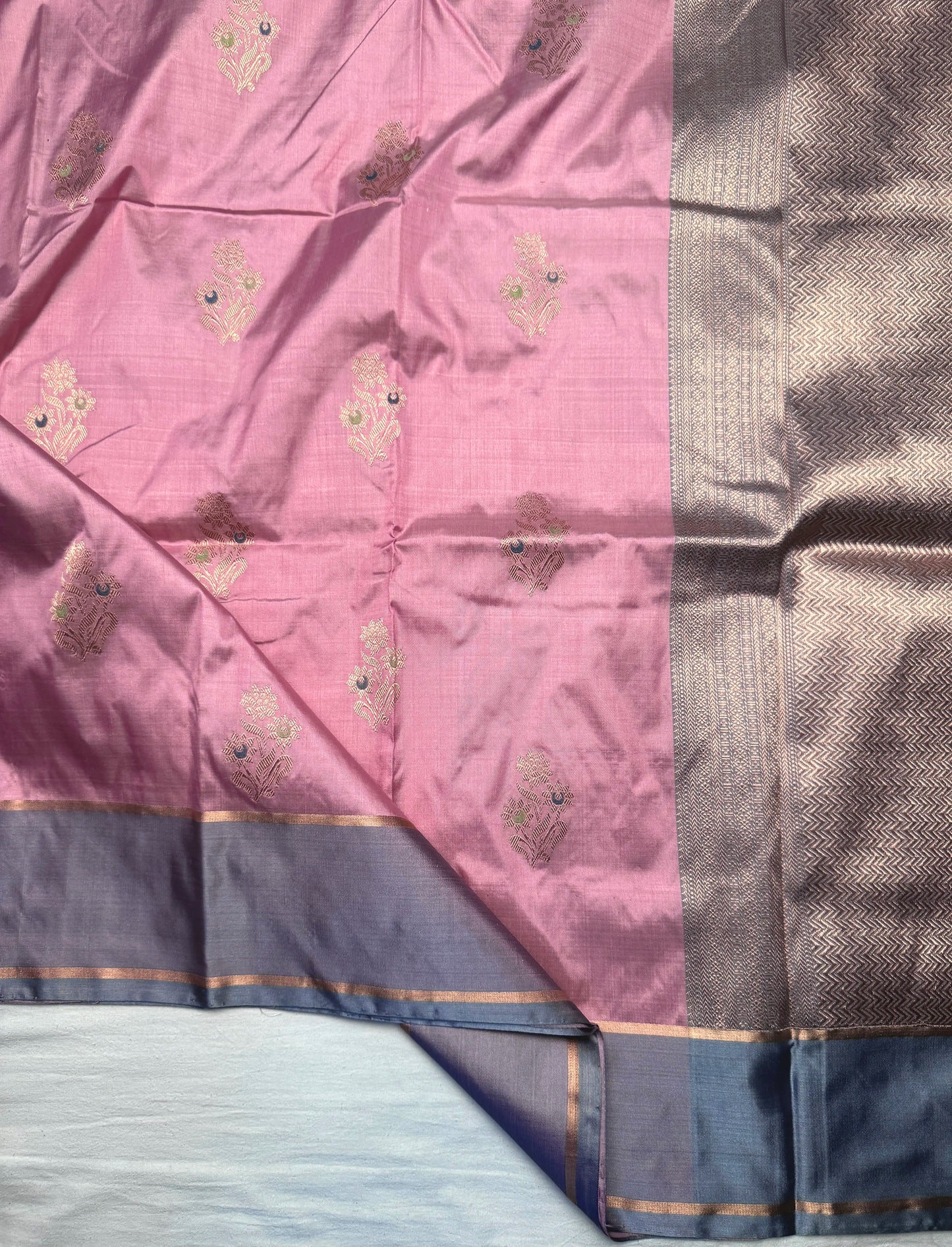 Blush Pink Pure Katan Silk Kadwa Handwoven Banarasi Saree