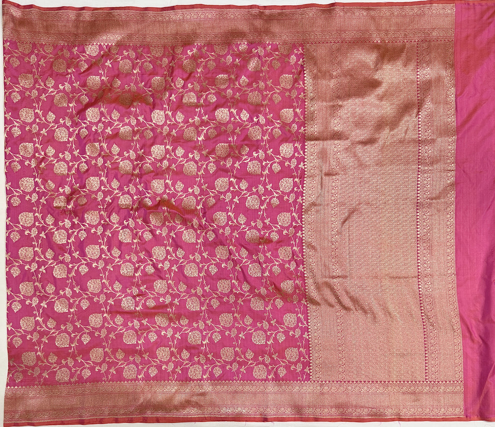 Reverse weave showing authentic handloom Pick & Pick silk craftsmanship