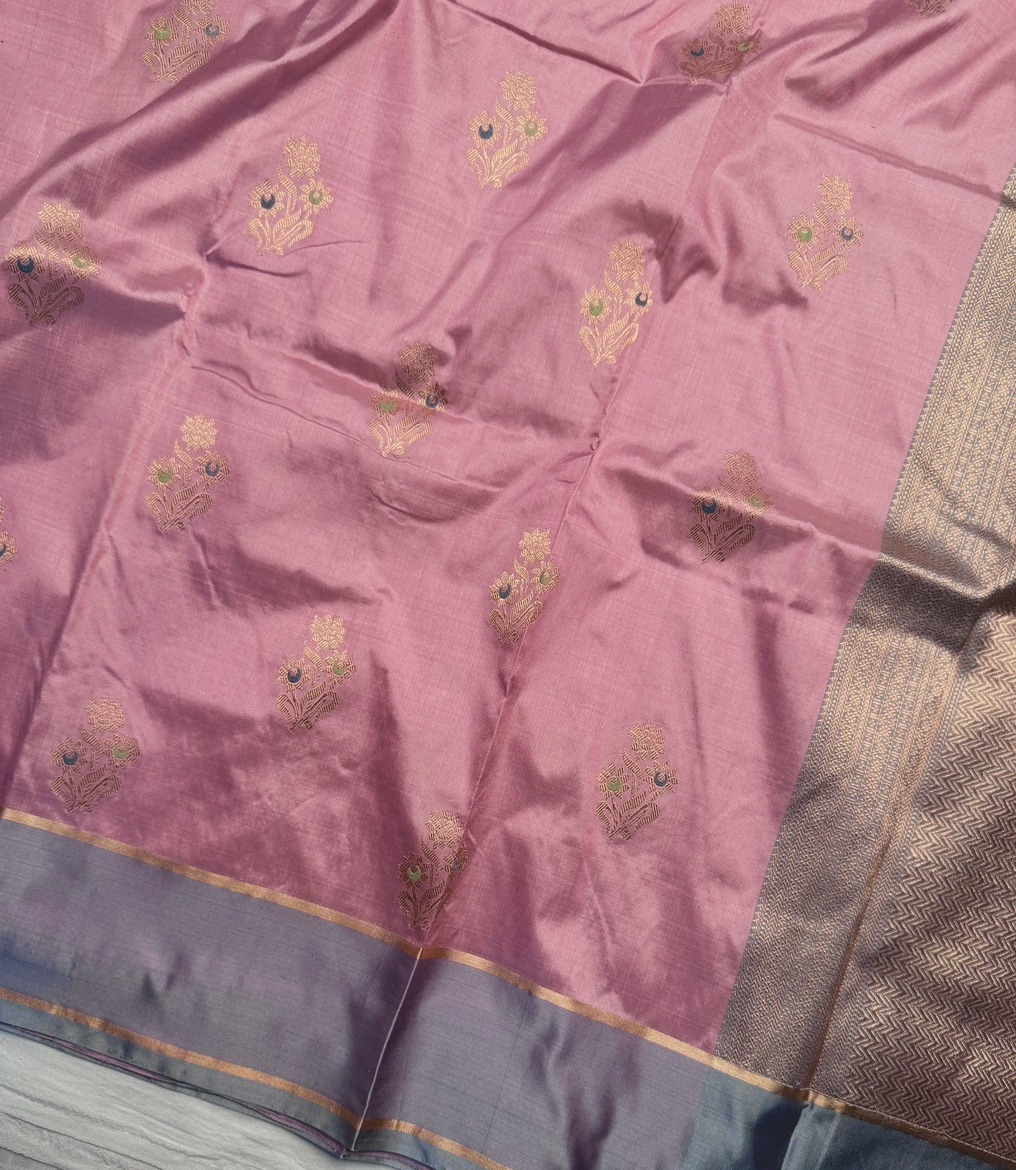 Blush Pink Pure Katan Silk Kadwa Handwoven Banarasi Saree