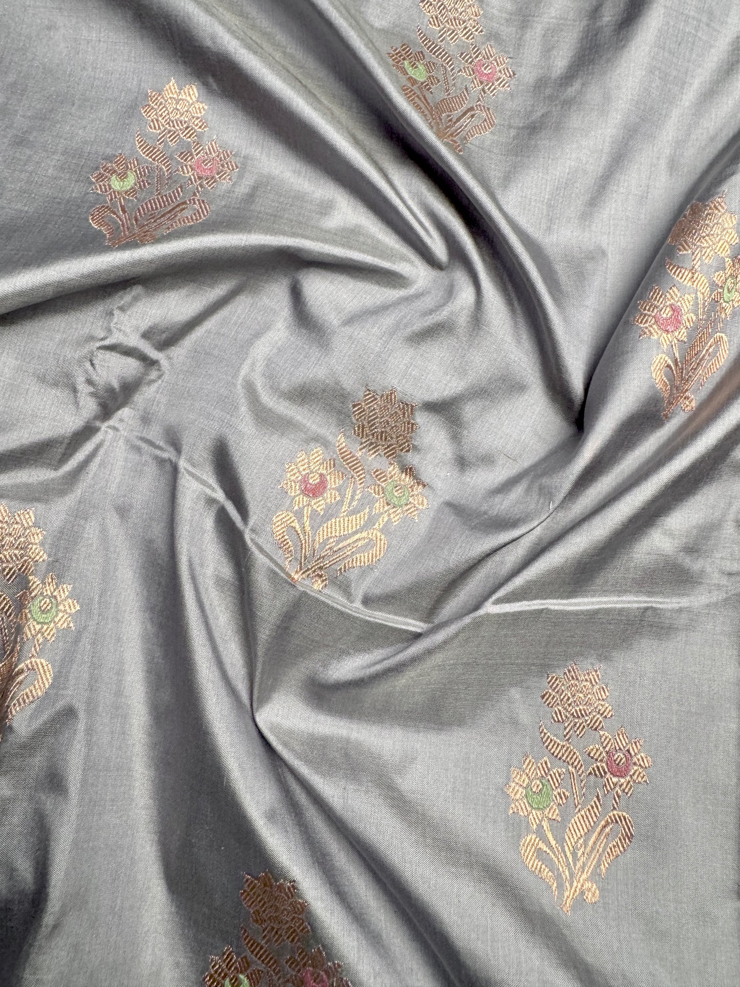 Powder Blue Pure Katan Silk Kadwa Handwoven Banarasi Saree