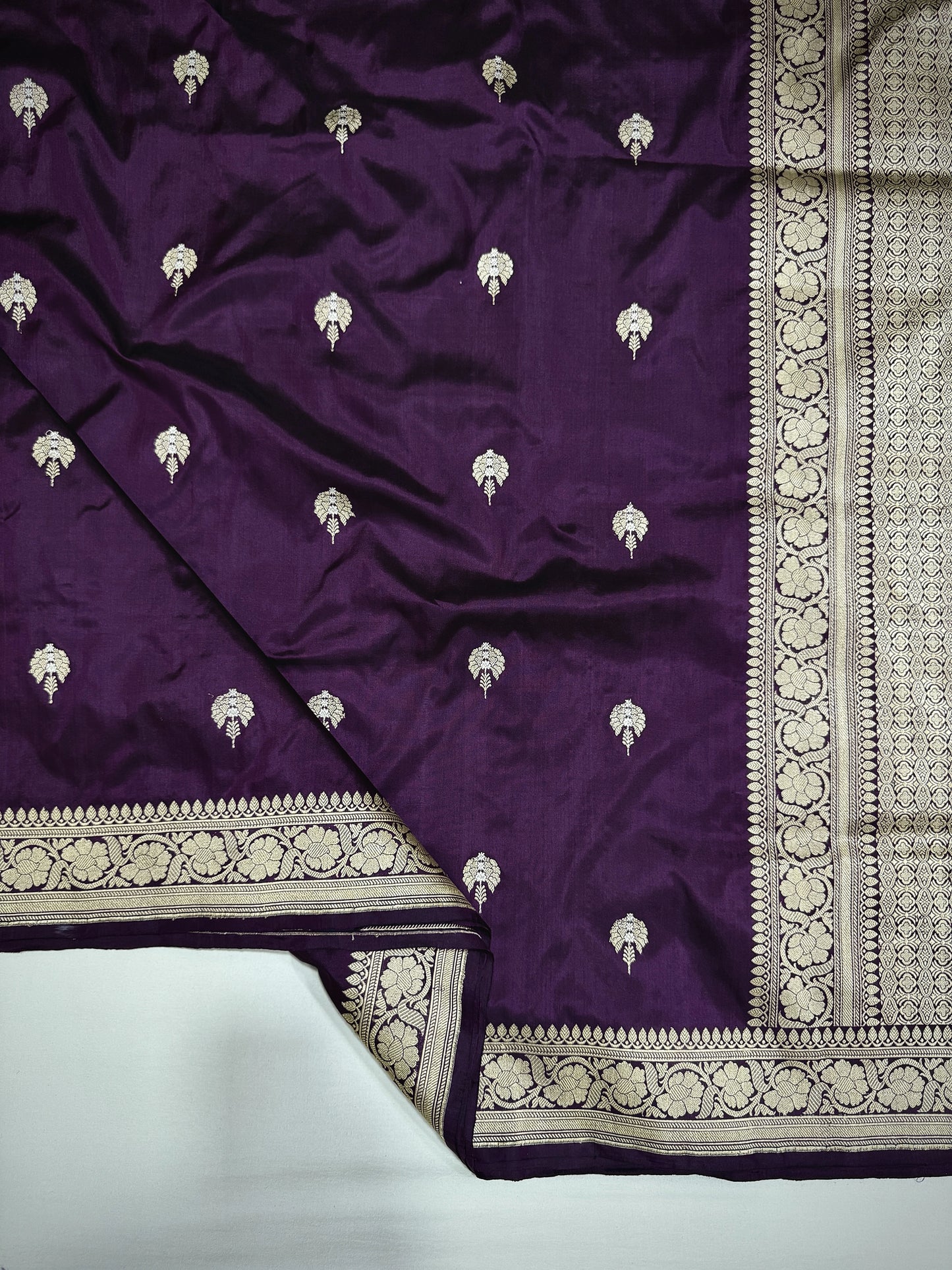 Royal Purple Handloom Kadwa Banarasi Katan Silk Saree with Zari Buti