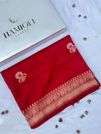 Authentic handloom craftsmanship on Lal-E-Nazar pure Katan silk saree
