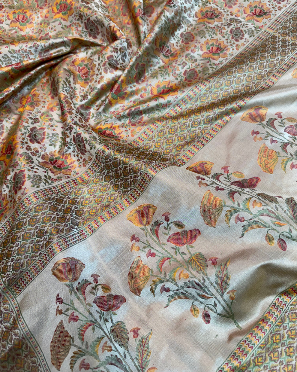Detailed heirloom jacquard weave on pure Jamawar Tanchui silk saree