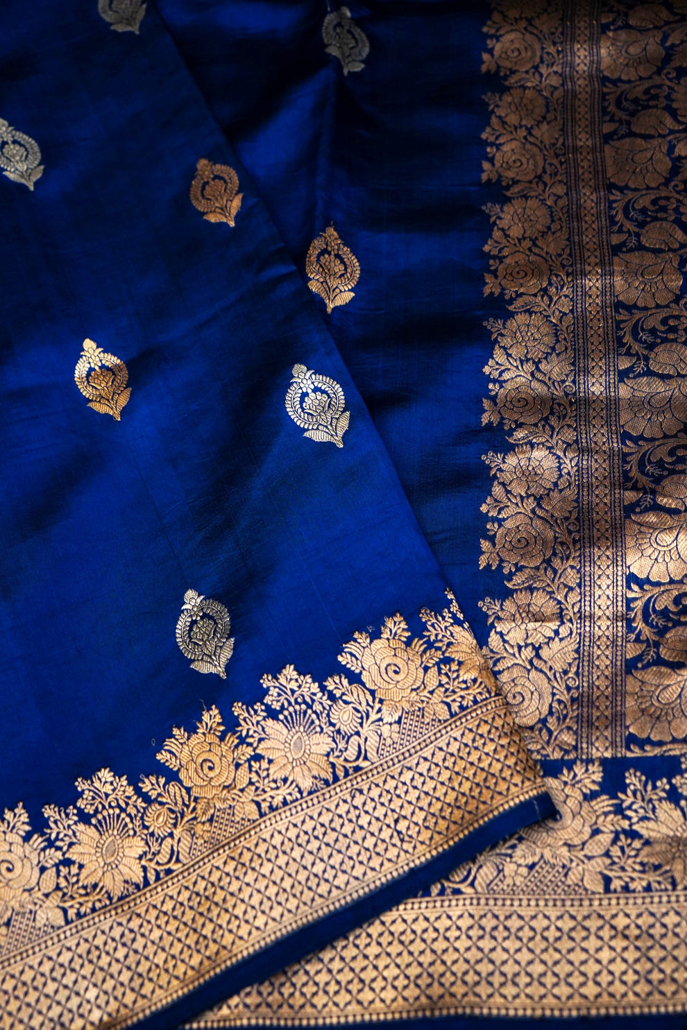 Bold floral border handloom detailing on royal blue Mulberry Katan saree