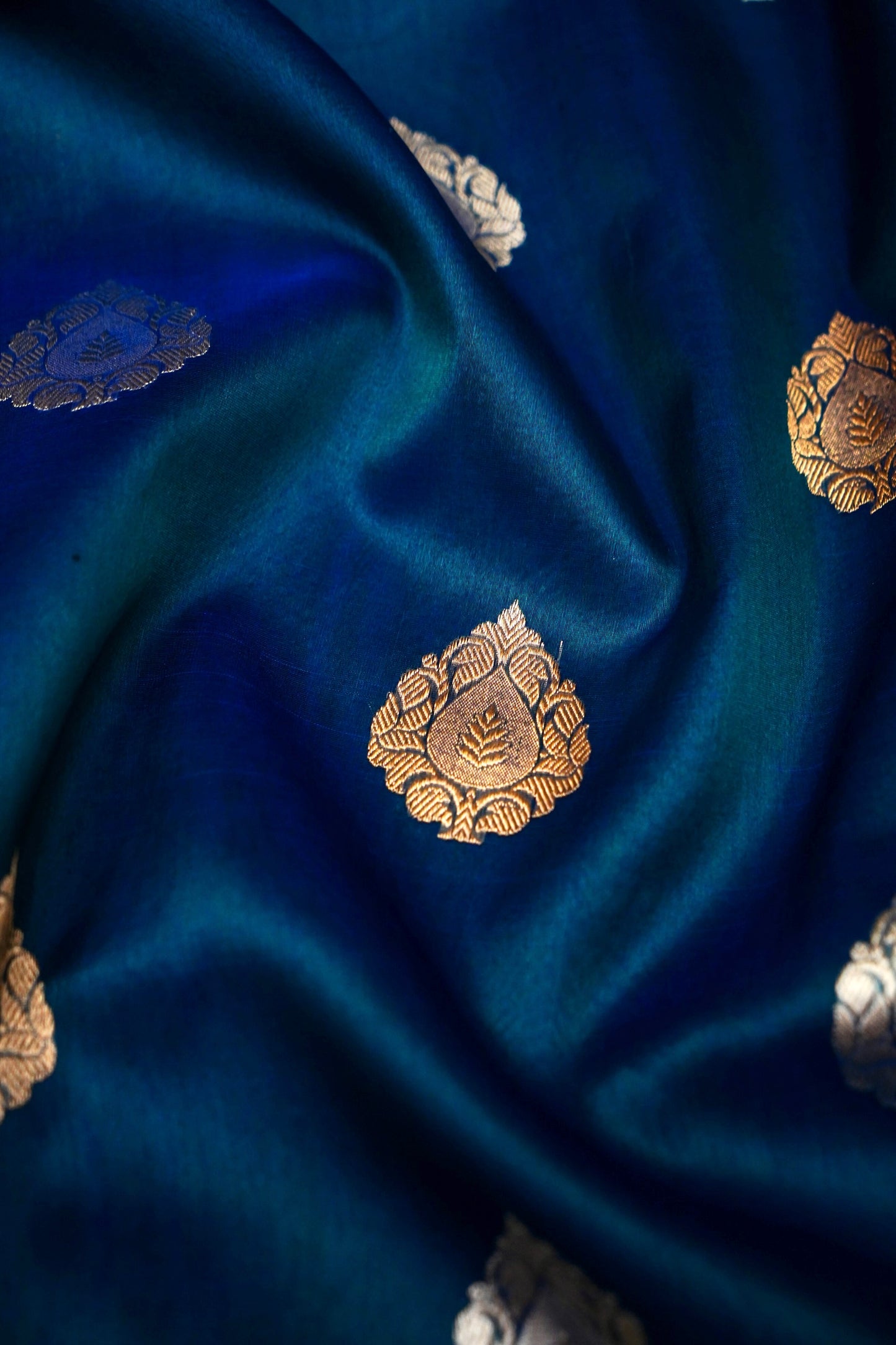 Royal Blue Banarasi Double Kora Katan Silk Saree – Handwoven Heritage Luxury